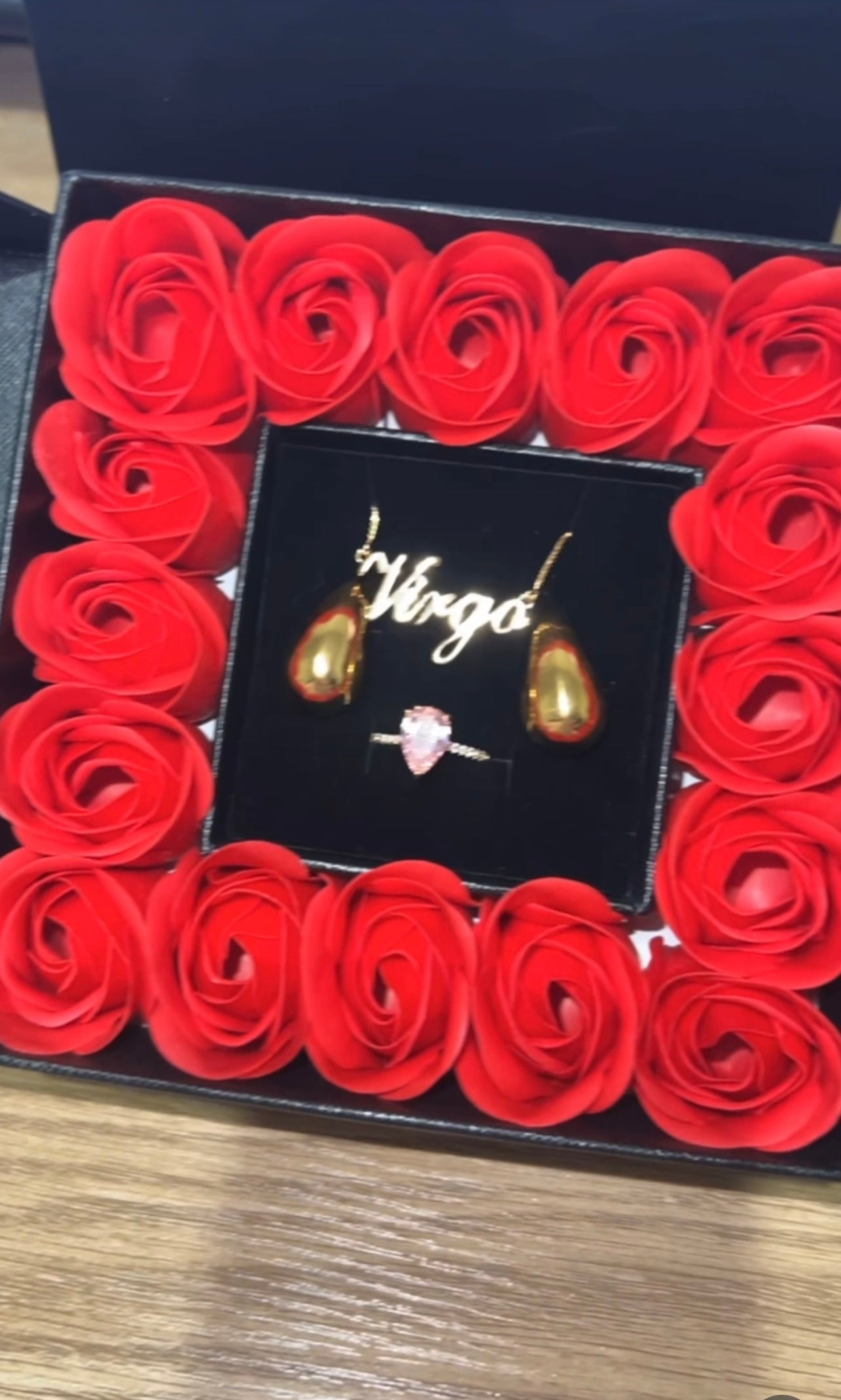 16 Rose Jewellery Box