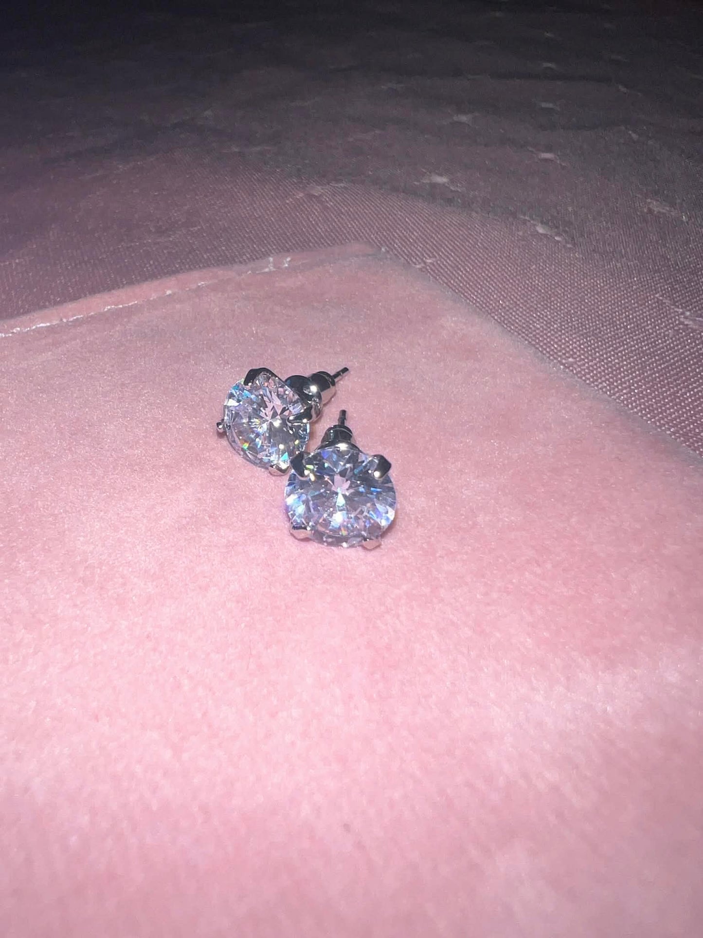 ROUND DIAMOND EARRINGS