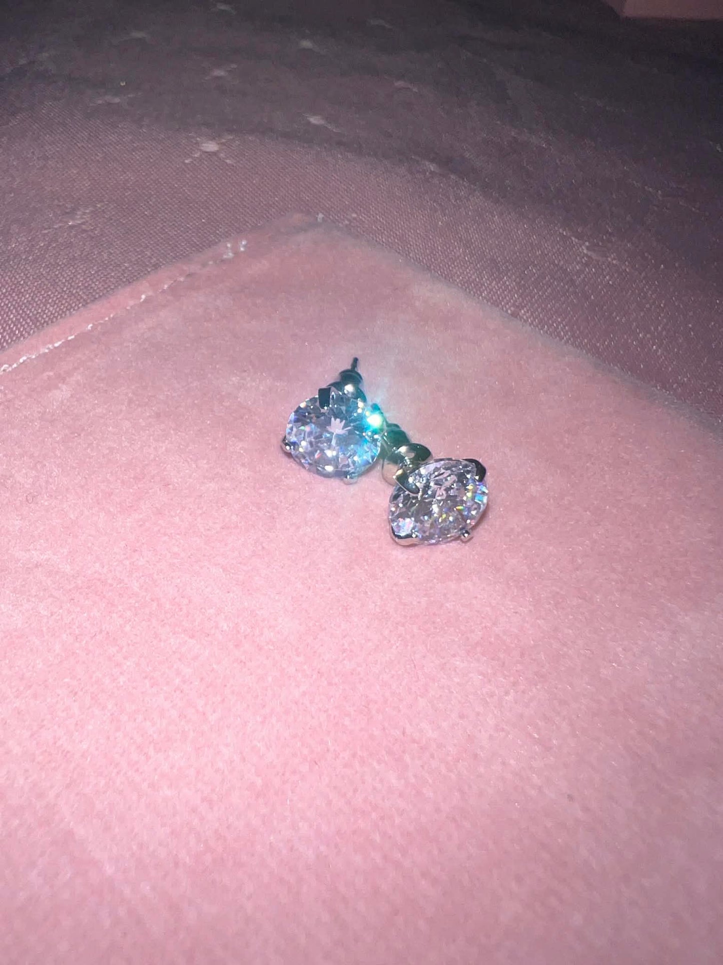 ROUND DIAMOND EARRINGS